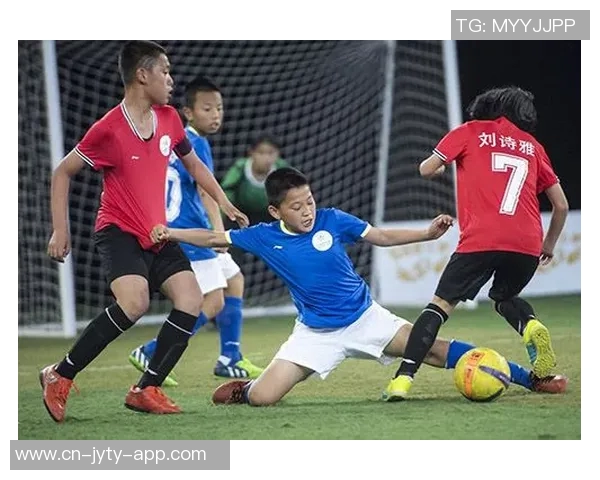 西班牙与伊朗激战正酣谁将赢得这场足球盛宴的胜利